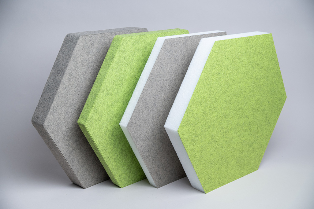 Beige und grüne sechseckige Schallabsorber